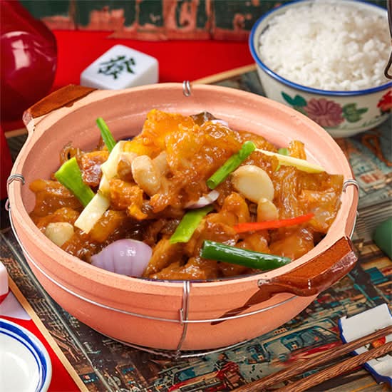 啫啫牛筋牛腩煲(含萝卜) Sizzling Beef Brisket Hot Pot